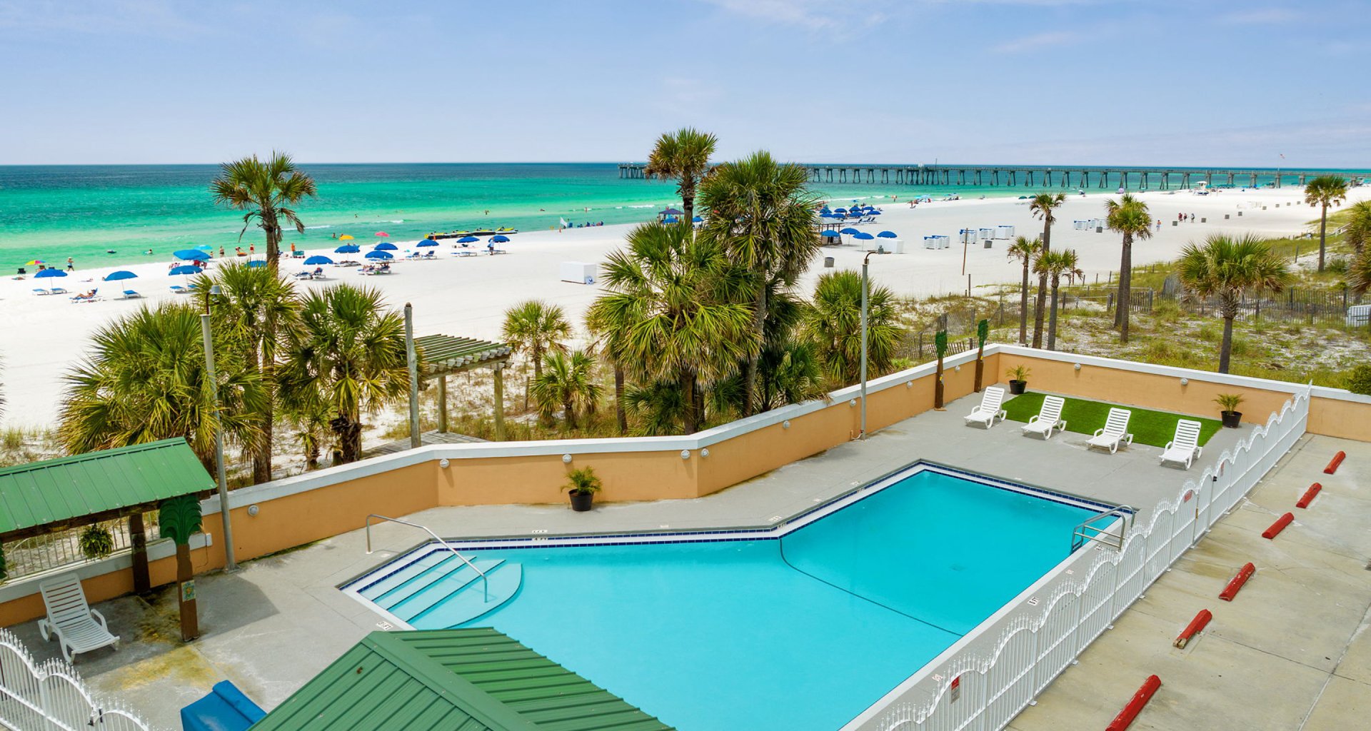 Swimming Pool View of Holiday Terrace Beachfront Hotel, Florida